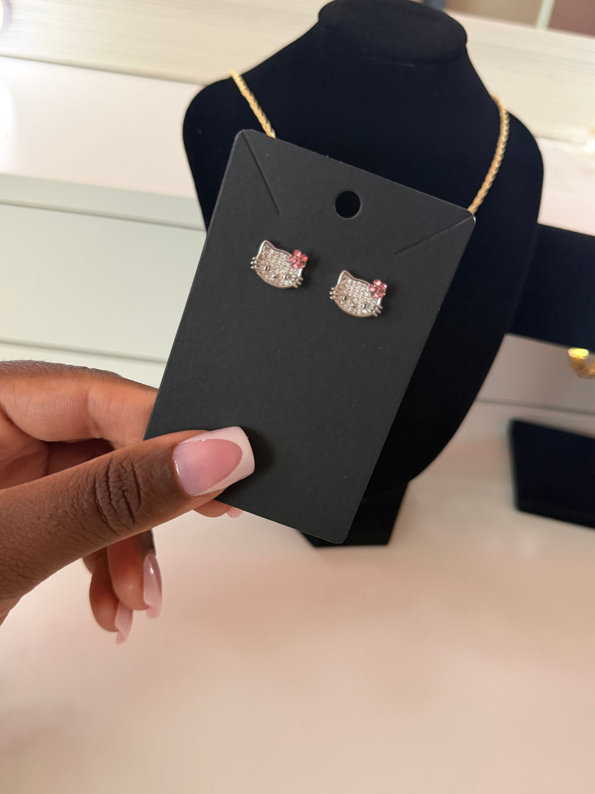 HK Face Studs